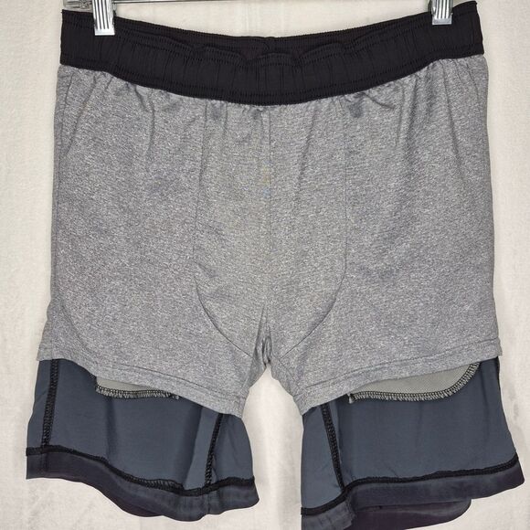 Vuori Lined Striped Gray and Black Kore Shorts Size Small - Picture 7 of 8